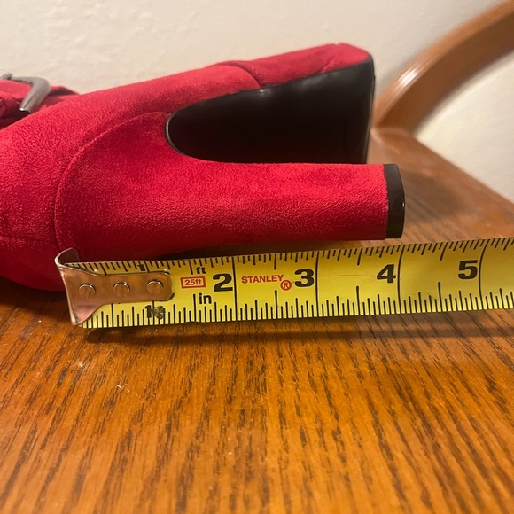 Knee-high red suede platform boots - Picture 11 of 12